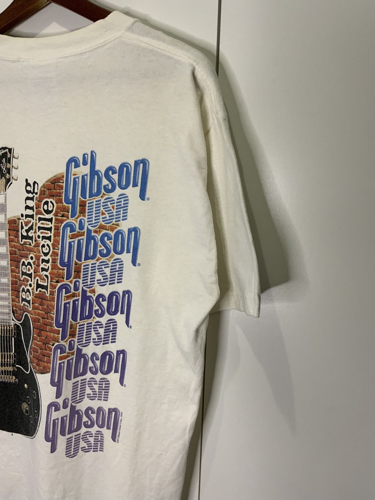 Vintage Vintage Les Paul Gibson Guitar Corp ©️2000 Tee Size US M / EU 48-50 / 2 - 3 Thumbnail
