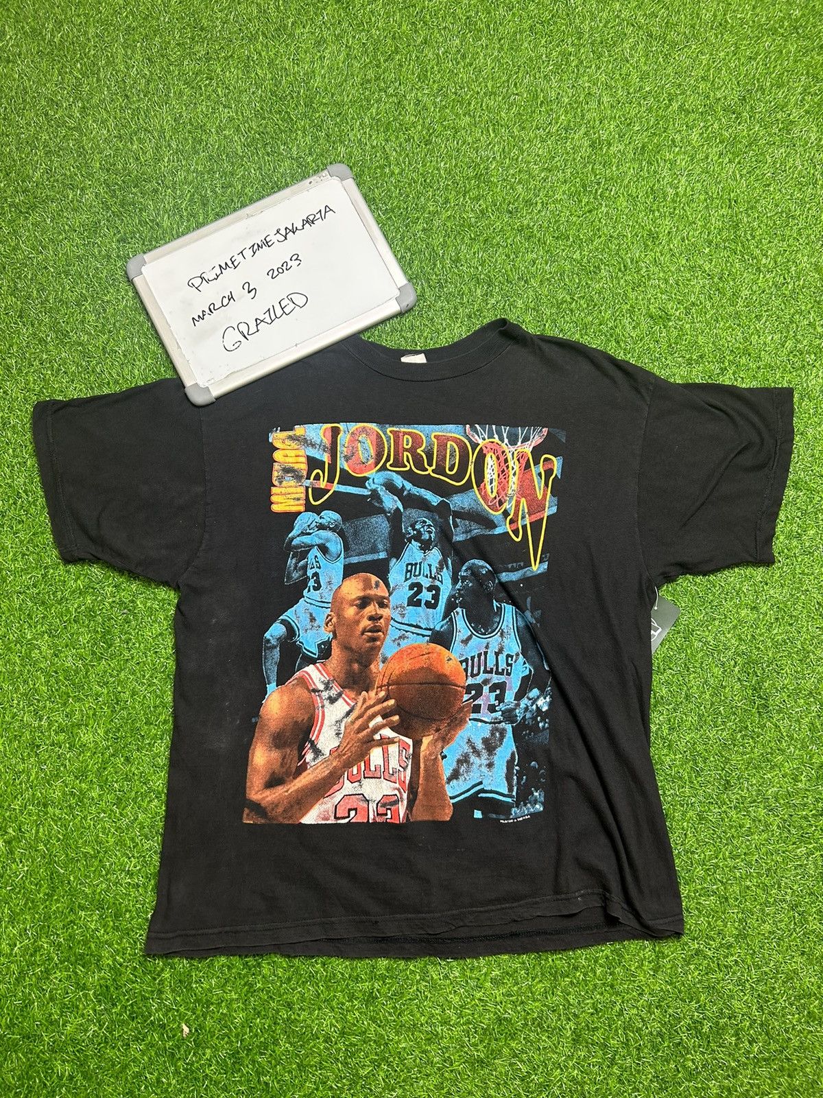 Vintage 1996 Bulls “Michael Jordon” Misprint Rap Tee Size US XXL / EU 58 / 5 - 8 Thumbnail