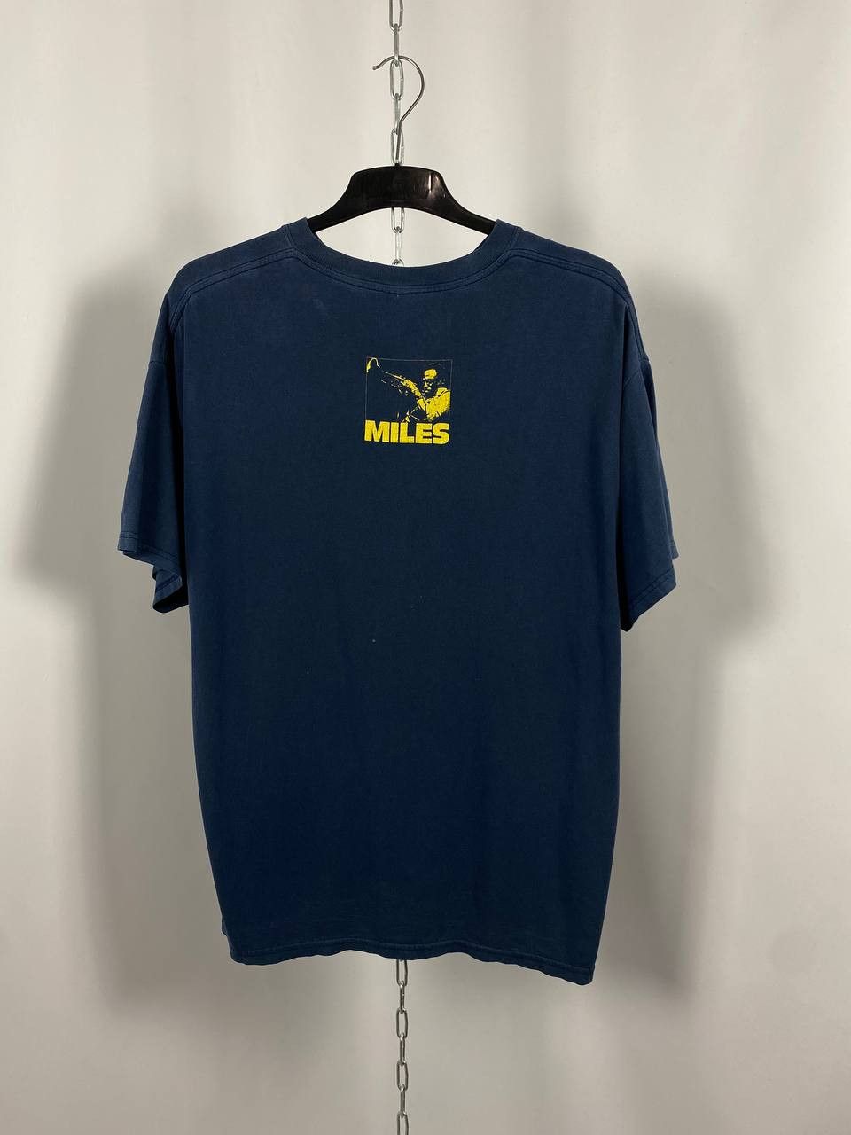 Band Tees Vintage Miles T-shirts 2004 big logo band tee size XL Size US XL / EU 56 / 4 - 7 Thumbnail