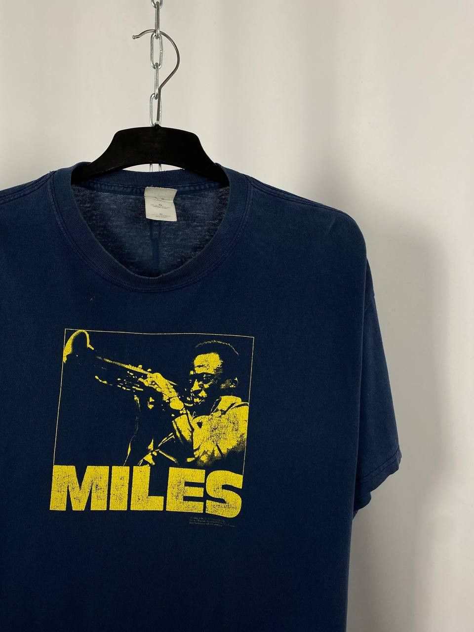 Band Tees Vintage Miles T-shirts 2004 big logo band tee size XL Size US XL / EU 56 / 4 - 2 Thumbnail
