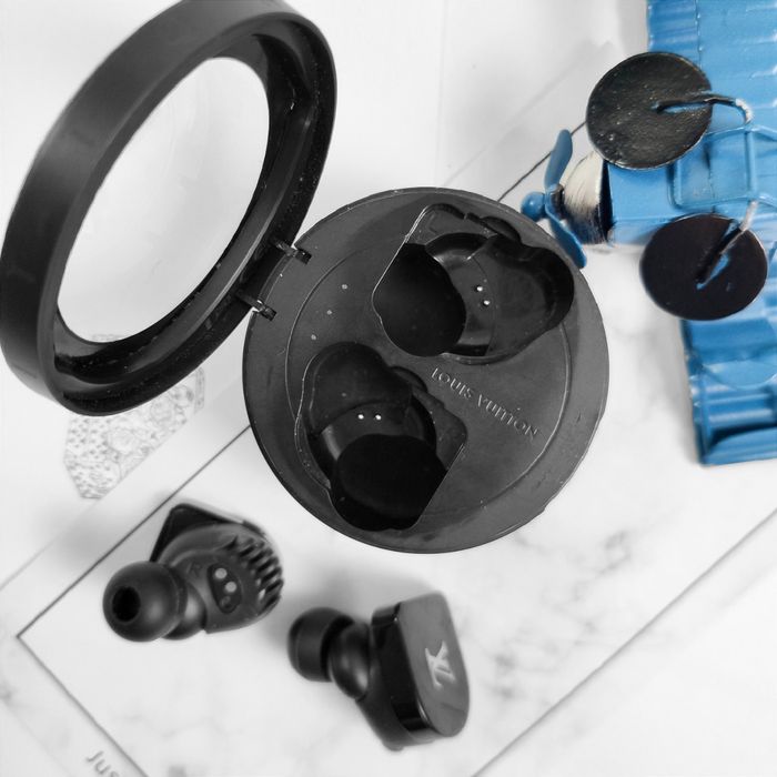 Louis Vuitton Louis Vuitton Bluetooth Earphones Grailed