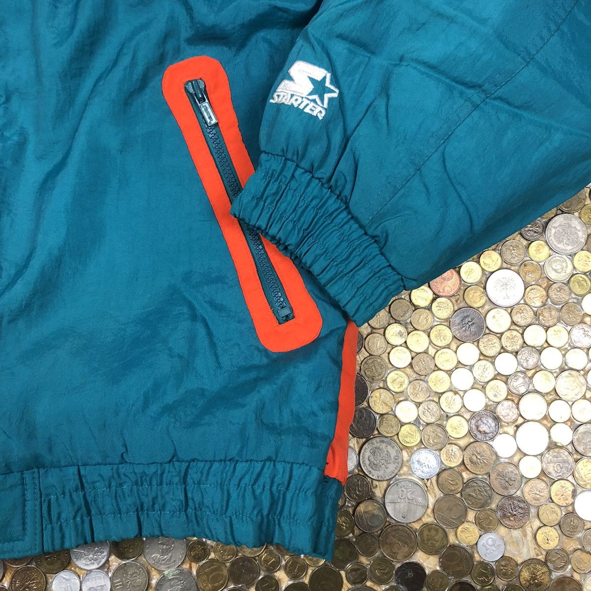 Starter Starter Miami Dolphins NFL vintage 90s bomber jacket Size US M / EU 48-50 / 2 - 4 Thumbnail