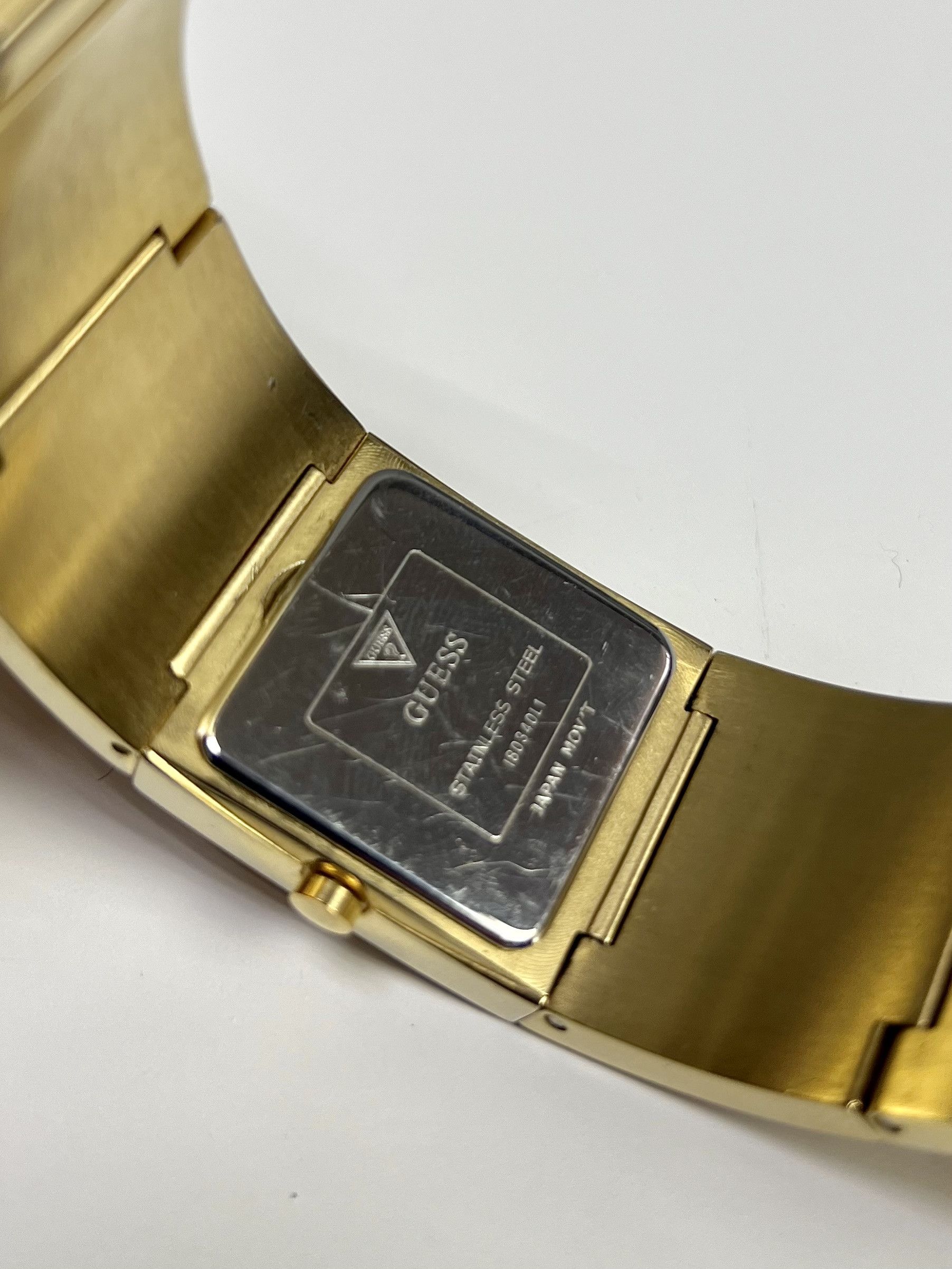 Guess GUESS LADIES GOLD BRACELET ANALOGUE WRISTWATCH WATCH Size ONE SIZE - 9 Thumbnail