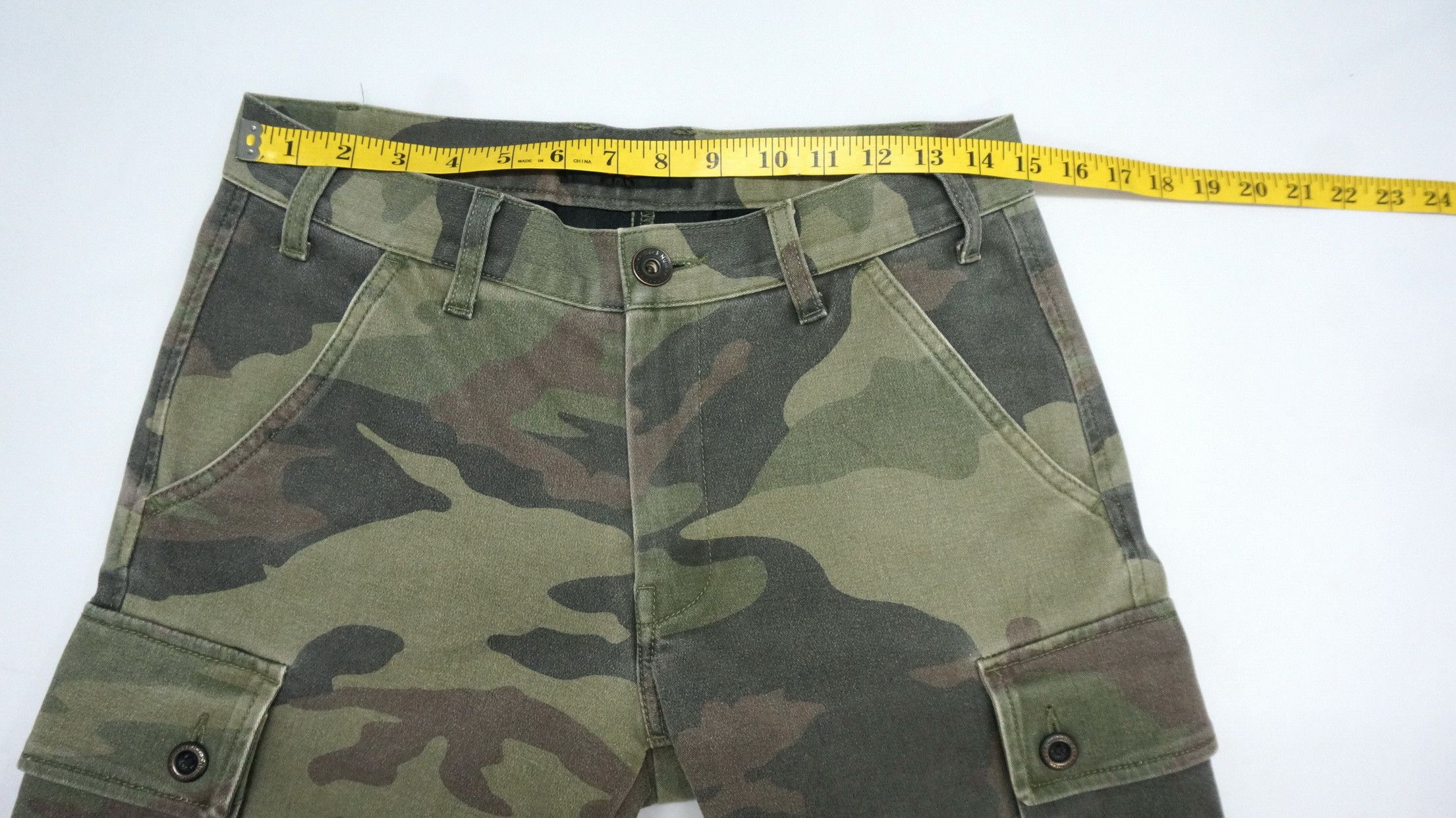 Japanese Brand Vtg Japan BACK NUMBER Dusty Faded Camo Insulated Slim Cargo Size US 29 - 11 Thumbnail