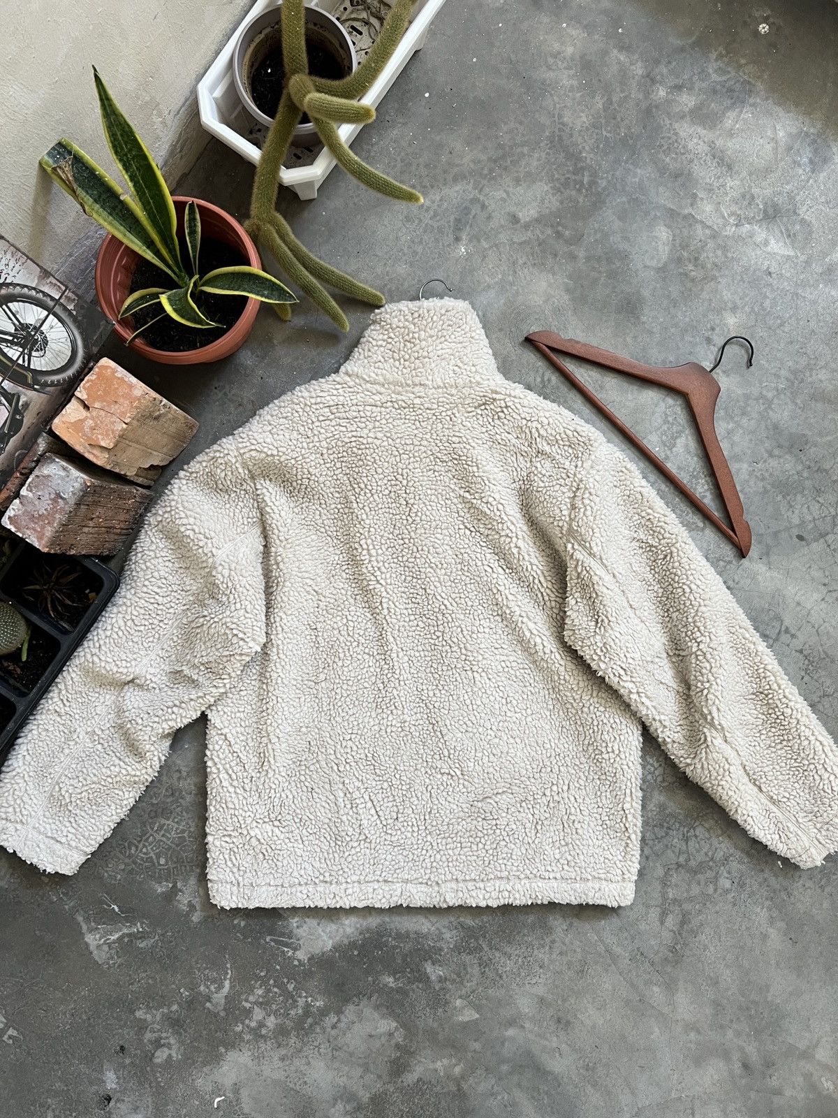 Japanese Brand × Undercover × Uniqlo STEALS 🏴‍☠️🖤 Undercover UUU X Uniqlo DeeP Pile Sherpa Jacket Size US XL / EU 56 / 4 - 5 Thumbnail