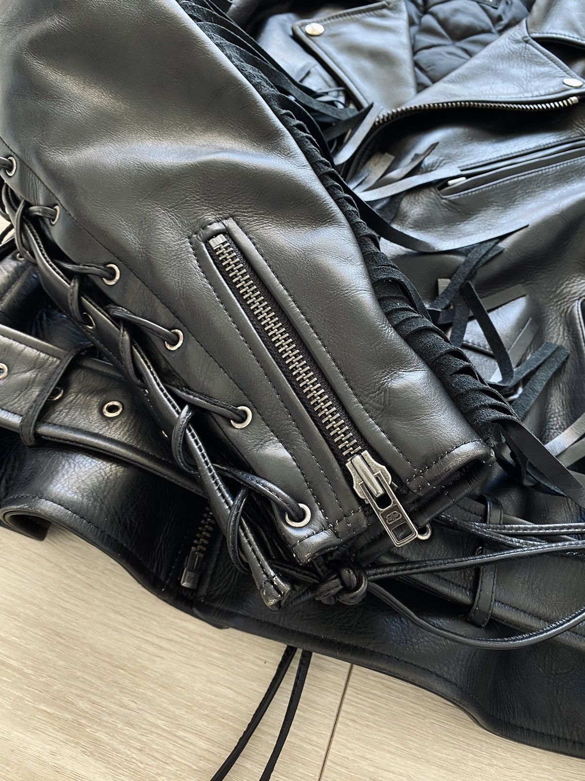 Balenciaga RARE SS19 Balenciaga runway fringe leather biker jacket Size US S / EU 44-46 / 1 - 13 Thumbnail
