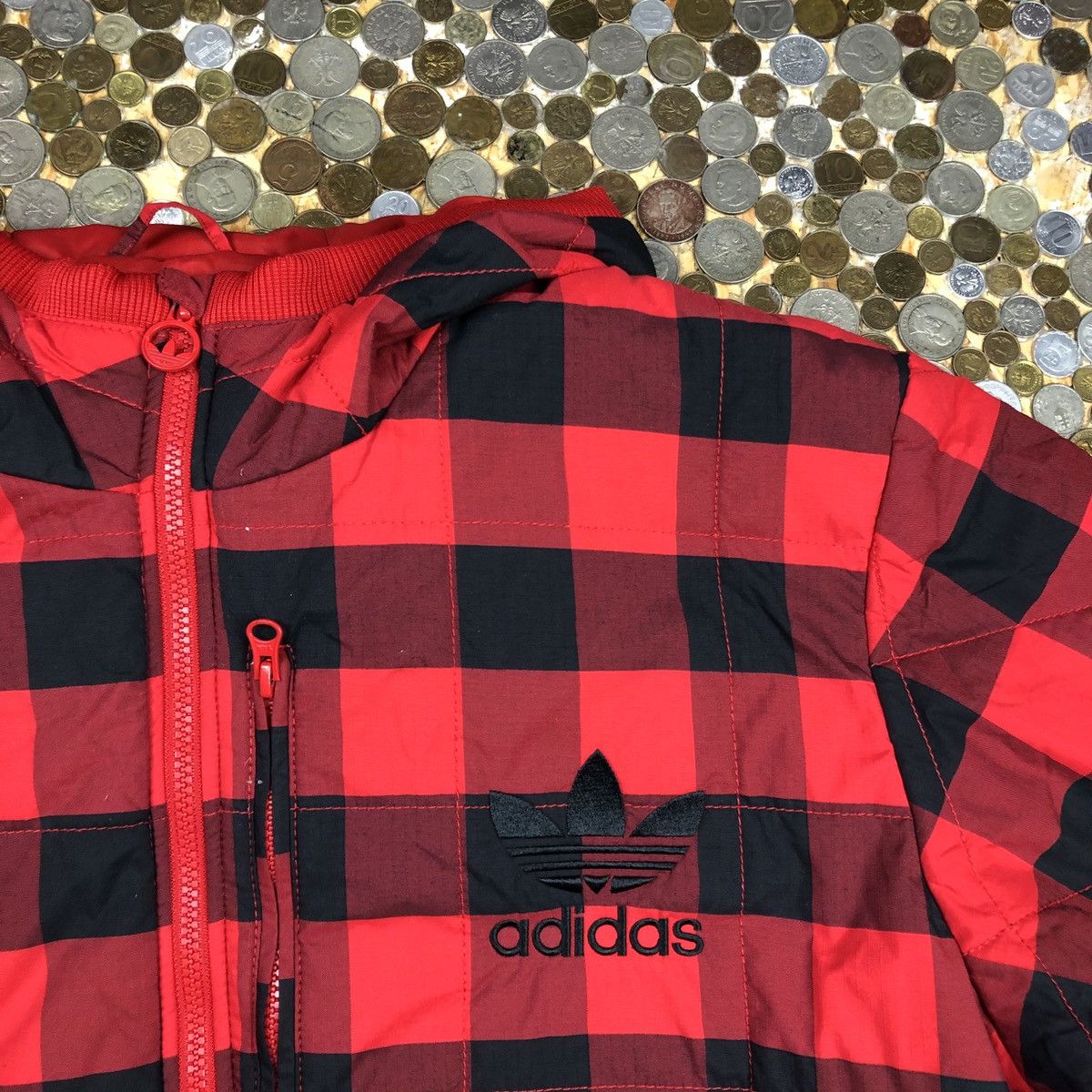 Adidas Adidas Vintage checkred puffer jacket Size US XXL / EU 58 / 5 - 2 Thumbnail