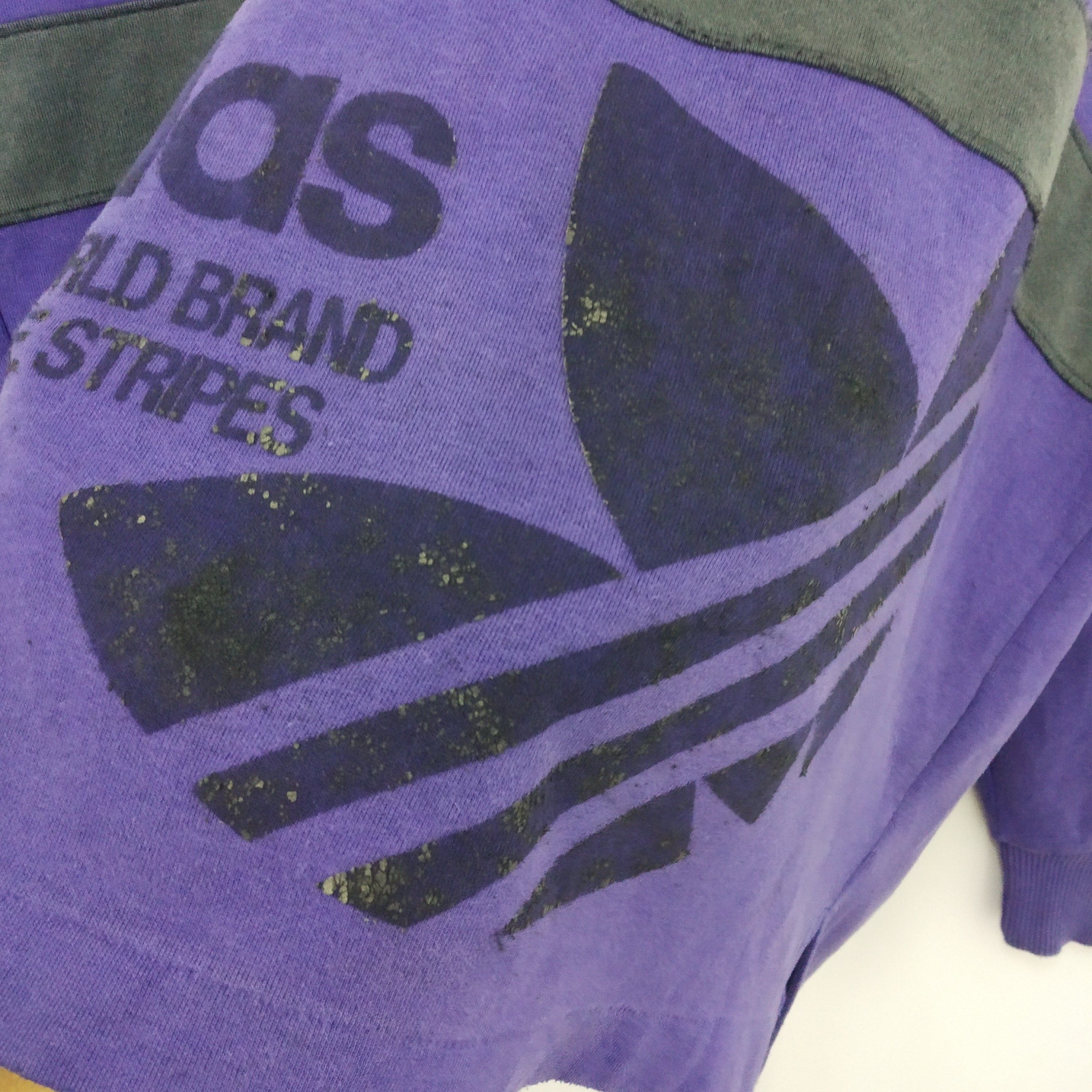 Adidas × Vintage Vtg Adidas with the three stripes sweatshirt Size US L / EU 52-54 / 3 - 7 Thumbnail