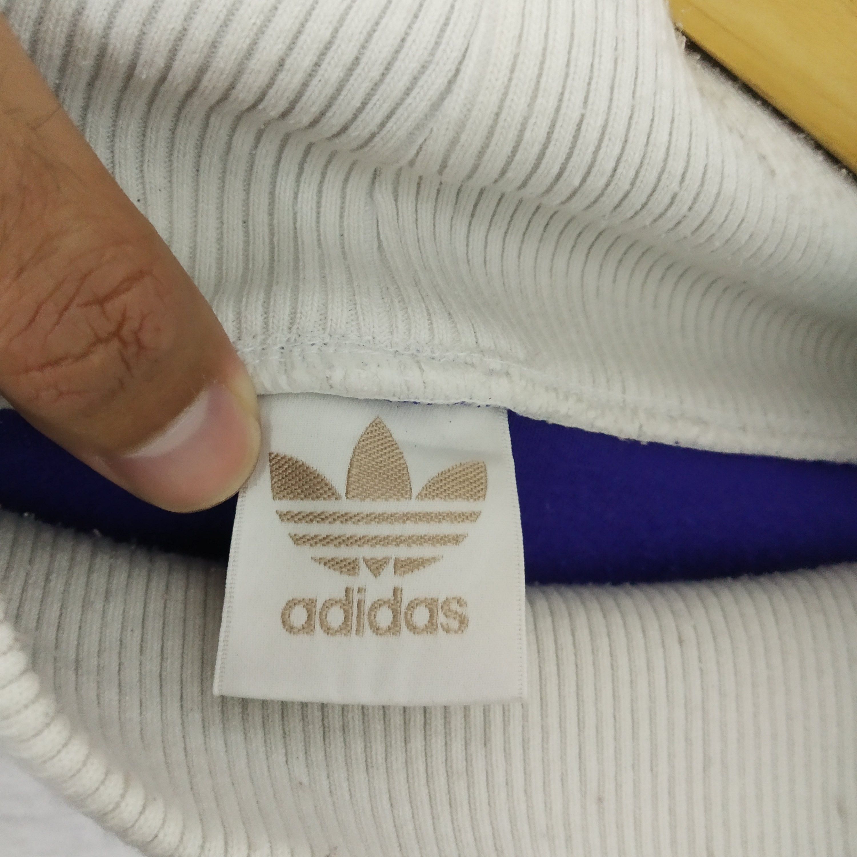 Adidas × Vintage Vtg Adidas with the three stripes sweatshirt Size US L / EU 52-54 / 3 - 3 Thumbnail
