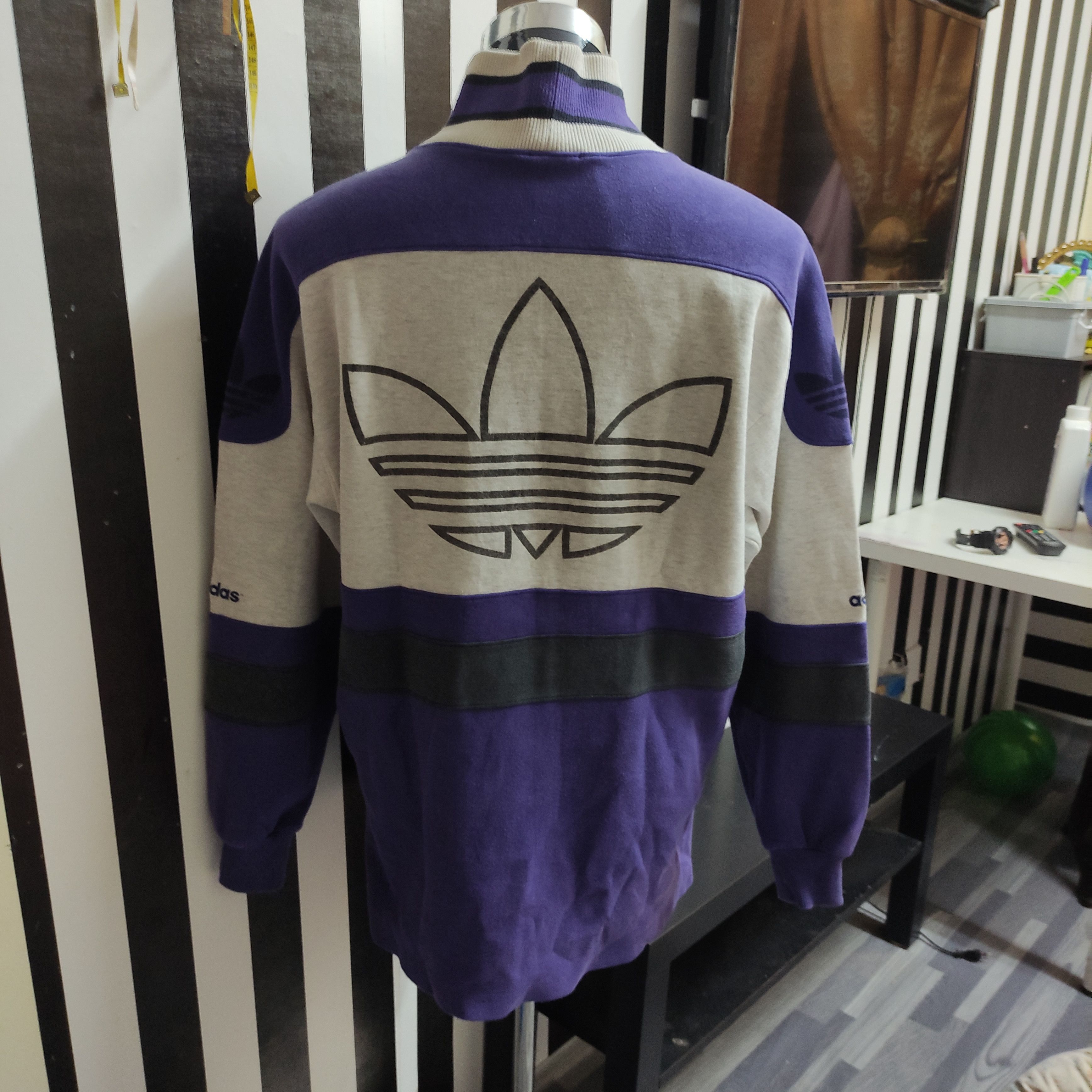 Adidas × Vintage Vtg Adidas with the three stripes sweatshirt Size US L / EU 52-54 / 3 - 8 Thumbnail