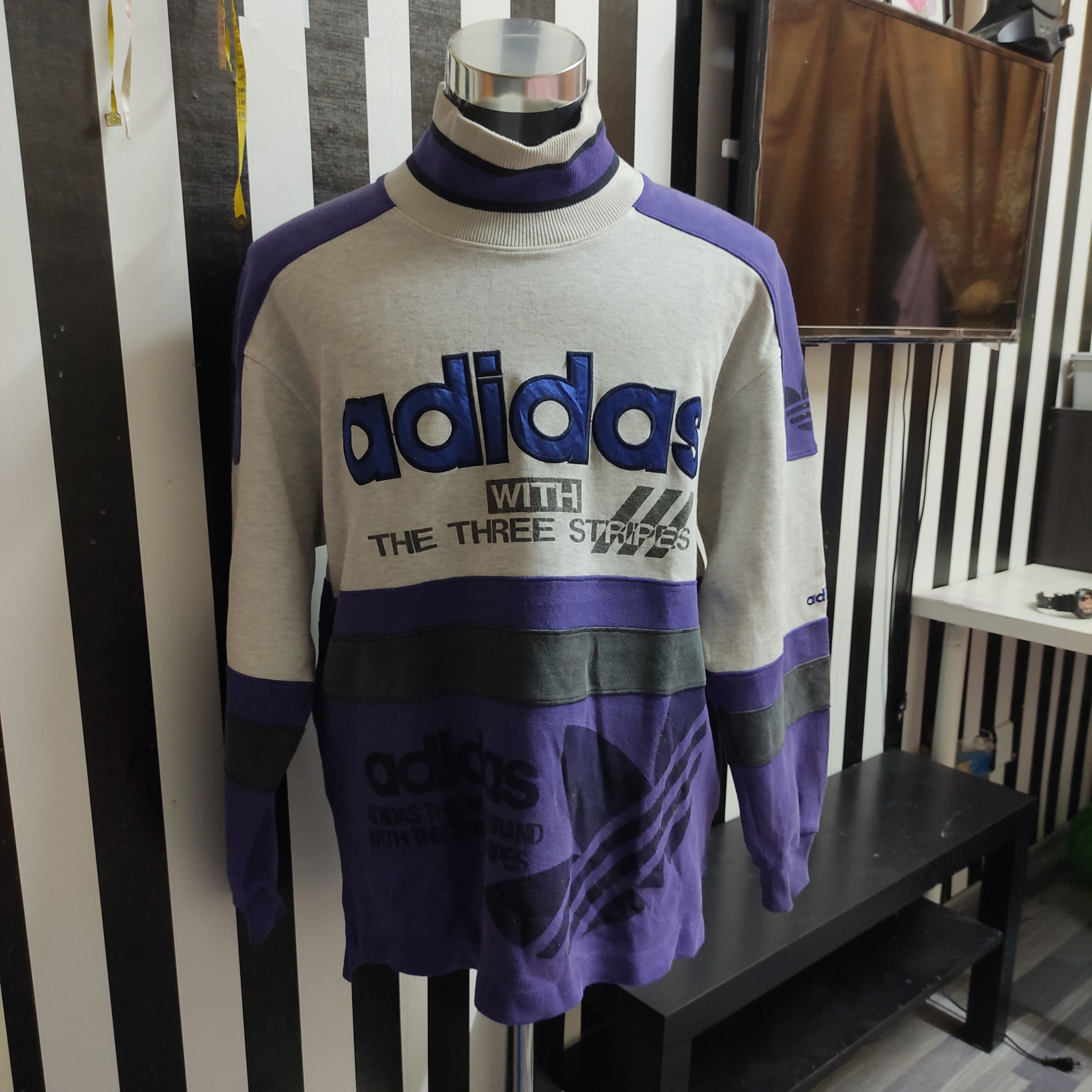 Adidas × Vintage Vtg Adidas with the three stripes sweatshirt Size US L / EU 52-54 / 3 - 9 Thumbnail