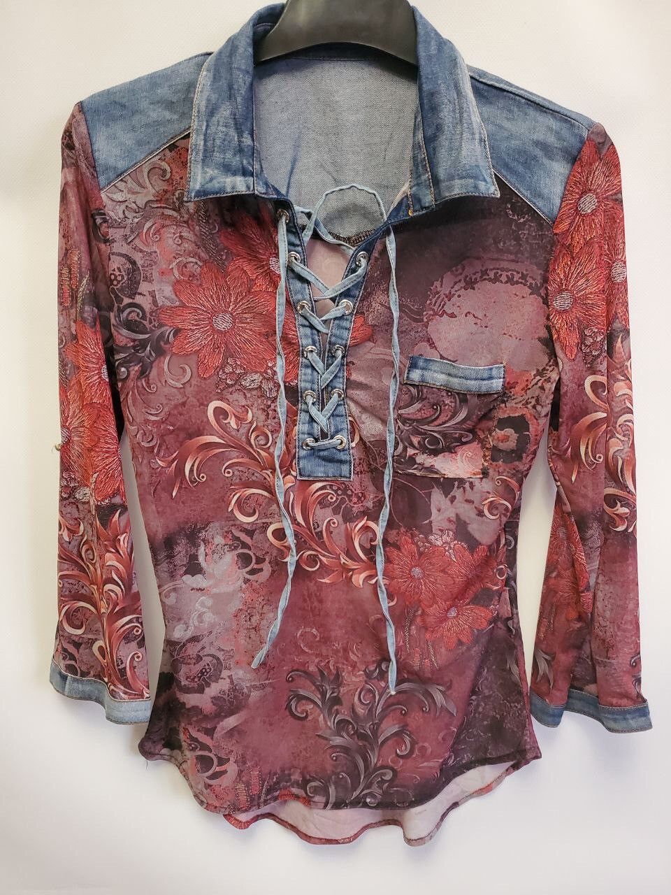 Designer Rare Women’s Blouse Top Denim With Flowers Size M