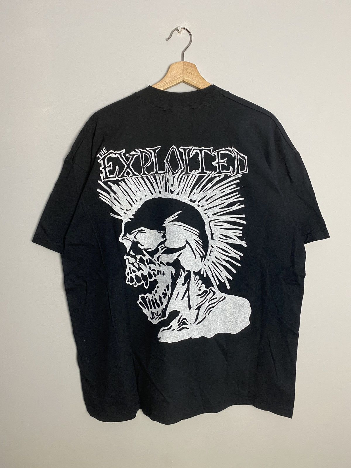 Band Tees Rare Vintage 90s The Exploited England Punk Hardcor Band Tee Size US XL / EU 56 / 4 - 2 Thumbnail