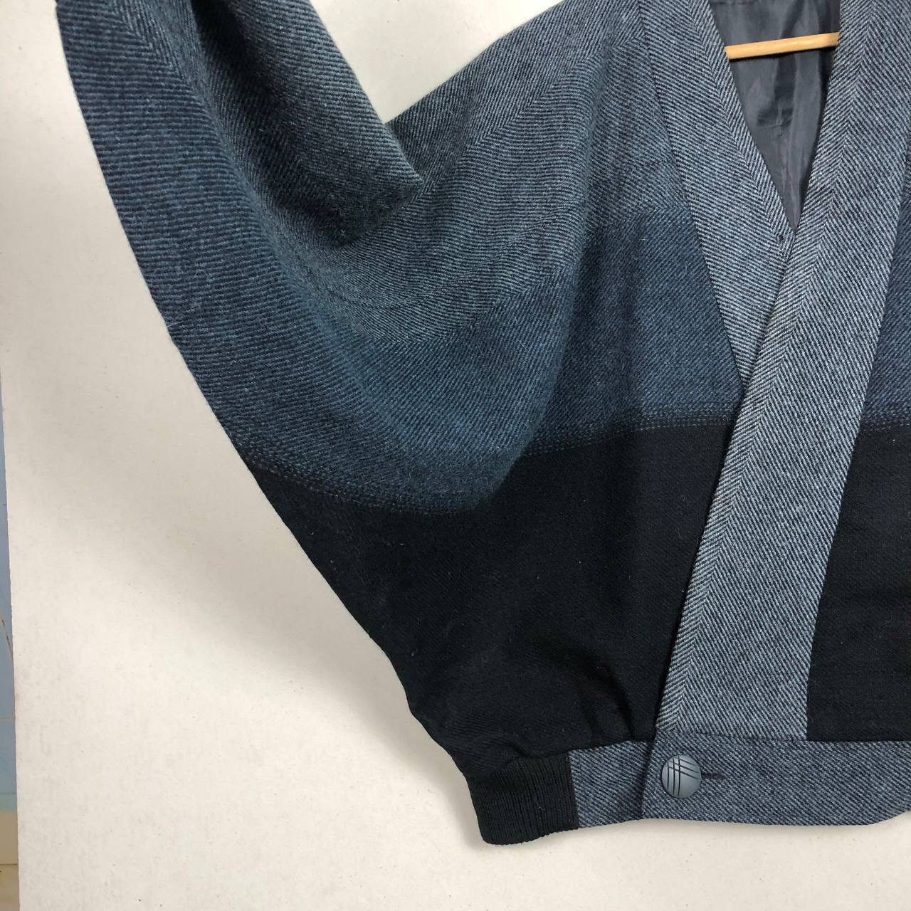 Japanese Brand Vtg Japanese ORIBE Wool Knitted Poncho Cloaks Capes Soft Size US M / EU 48-50 / 2 - 5 Thumbnail