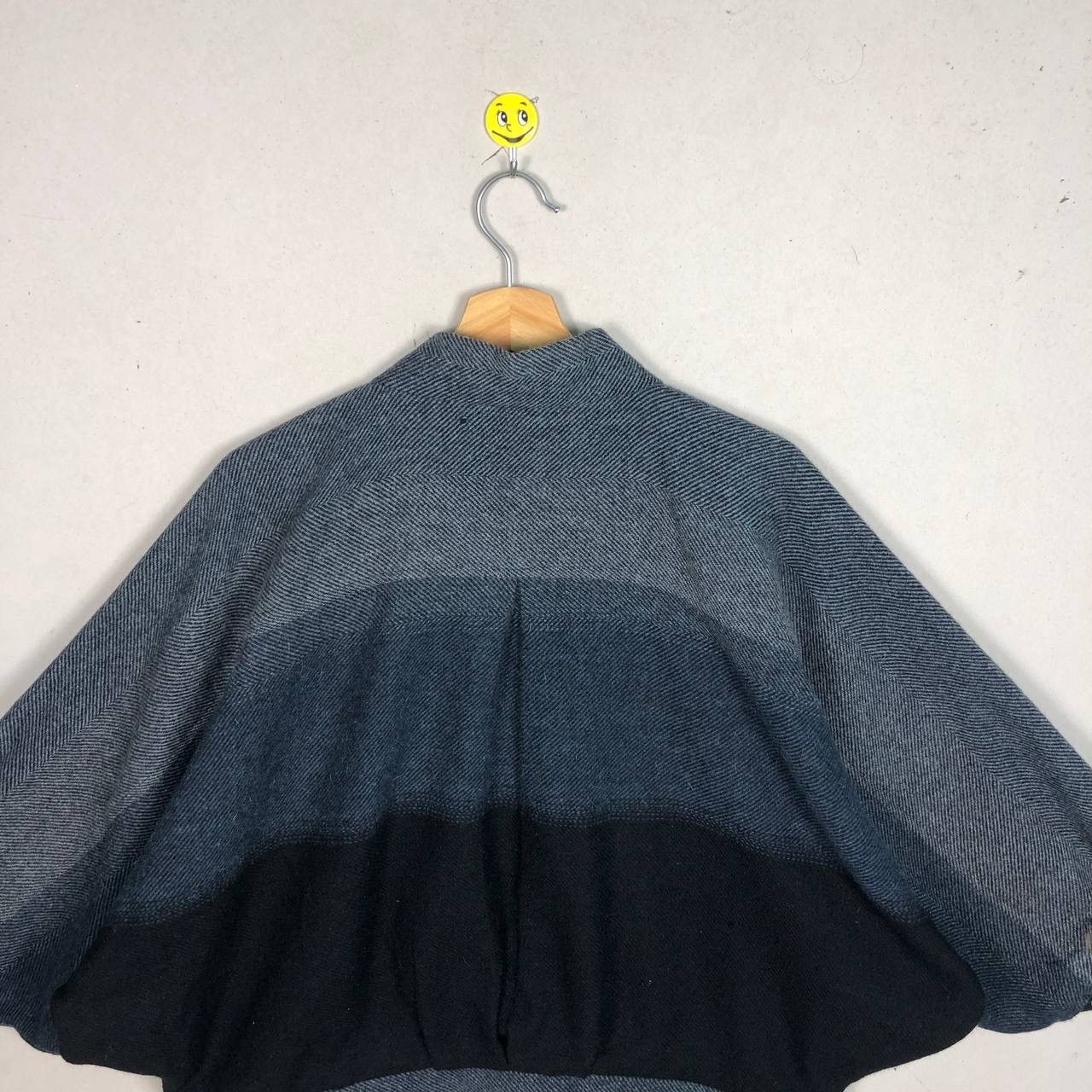 Japanese Brand Vtg Japanese ORIBE Wool Knitted Poncho Cloaks Capes Soft Size US M / EU 48-50 / 2 - 4 Thumbnail
