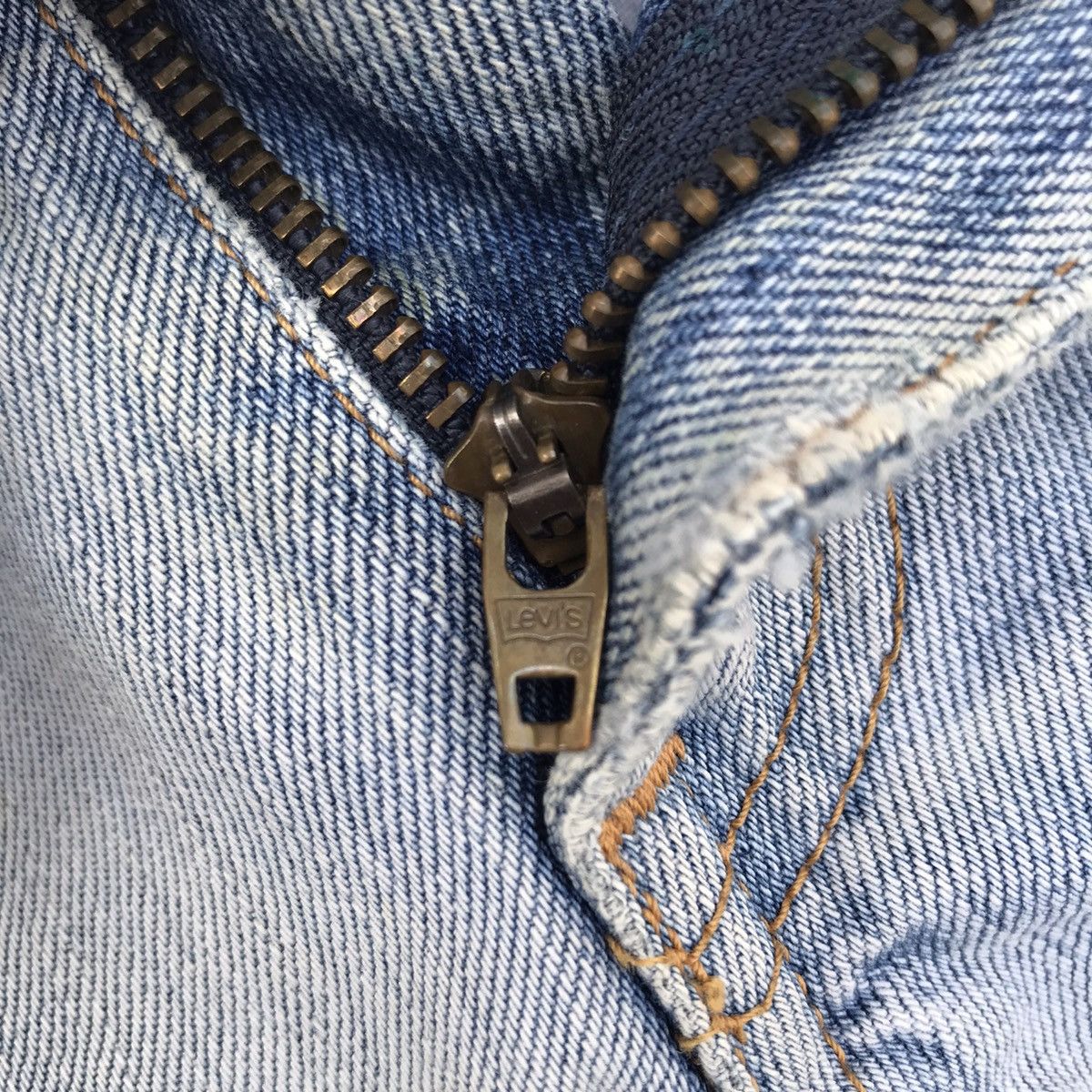Levi's Vintage Clothing 💥 90's Vintage Levis 517 Distressed Faded Flare Jeans Pants Size US 34 / EU 50 - 9 Thumbnail