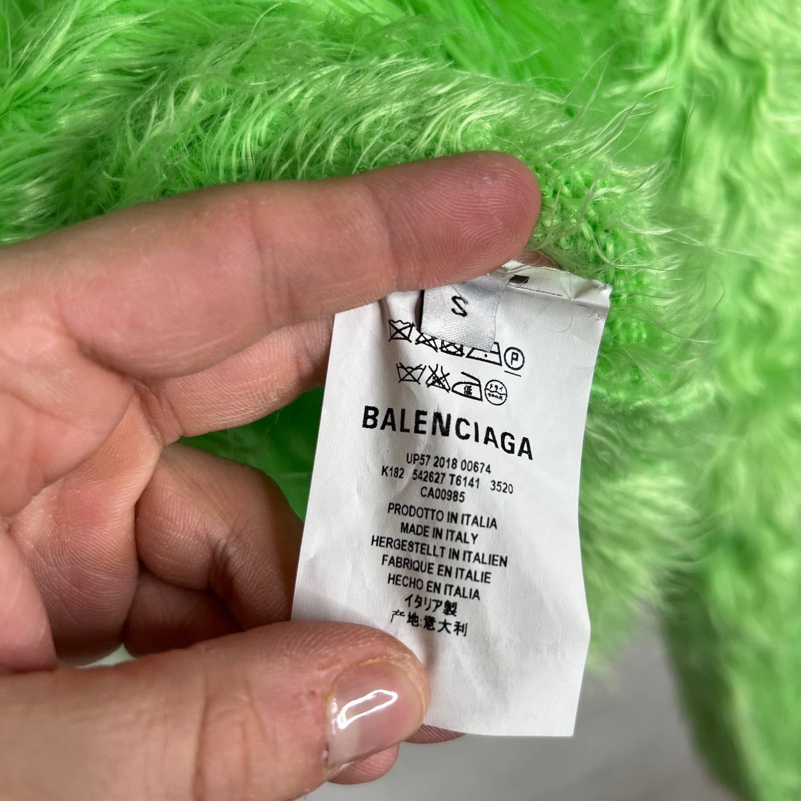 Balenciaga Balenciaga 2018 Fuzzy Sweater Size S / US 4 / IT 40 - 5 Thumbnail