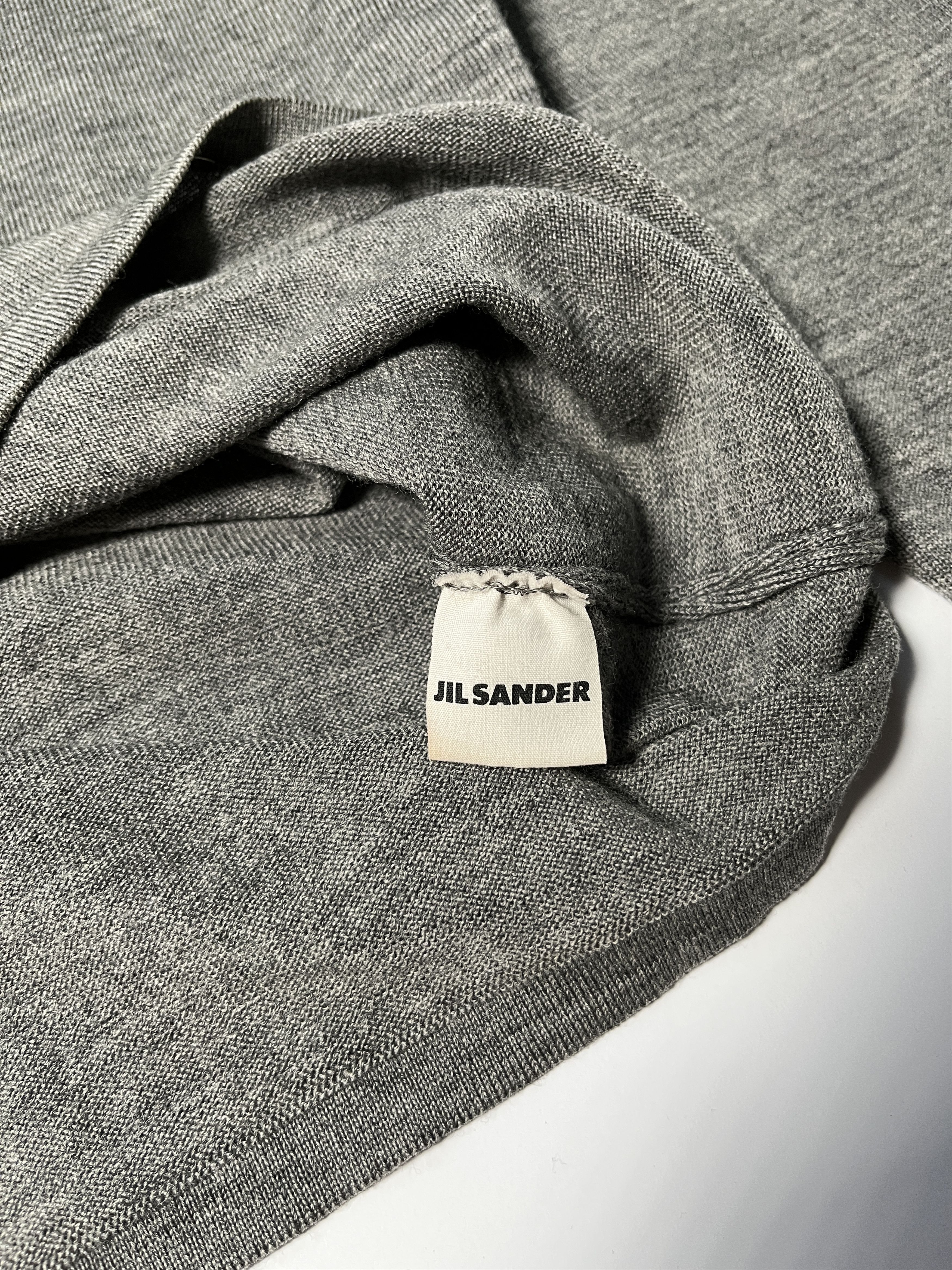 Jil Sander ⚡️QUICK SALE⚡️Jil Sander Grey V-neck Knit Sweater Size US M / EU 48-50 / 2 - 3 Thumbnail