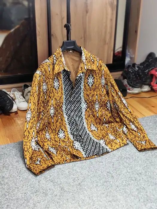 Other Vintage 90's Batik Arjuna Weda Japan Bright gold men's Shirt Size US L / EU 52-54 / 3 - 10 Thumbnail