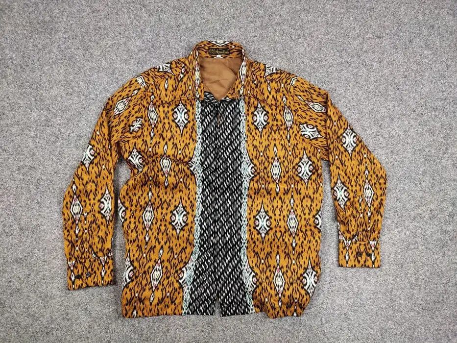 Other Vintage 90's Batik Arjuna Weda Japan Bright gold men's Shirt Size US L / EU 52-54 / 3 - 5 Thumbnail
