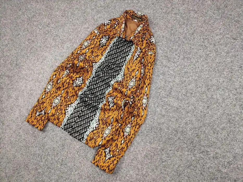 Other Vintage 90's Batik Arjuna Weda Japan Bright gold men's Shirt Size US L / EU 52-54 / 3 - 2 Thumbnail