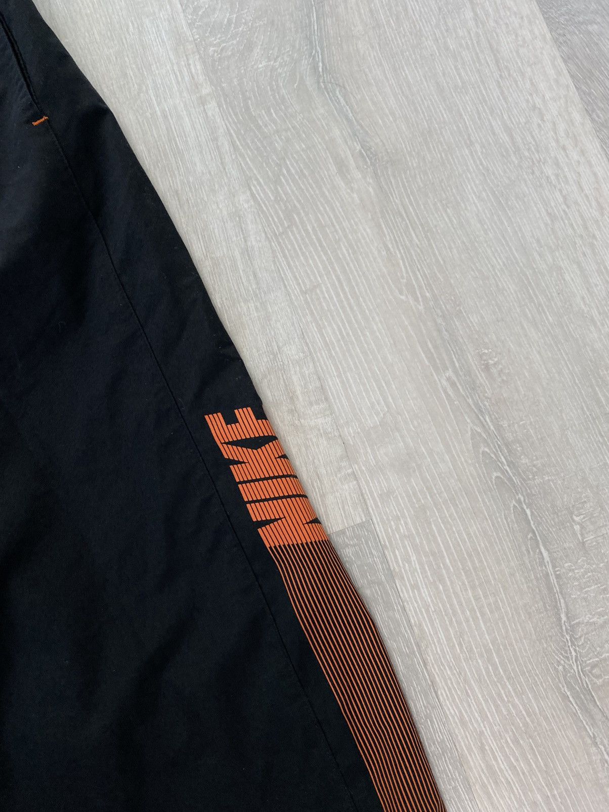 Nike Nike vintage black orange track pants small swoosh Size US 30 / EU 46 - 3 Thumbnail