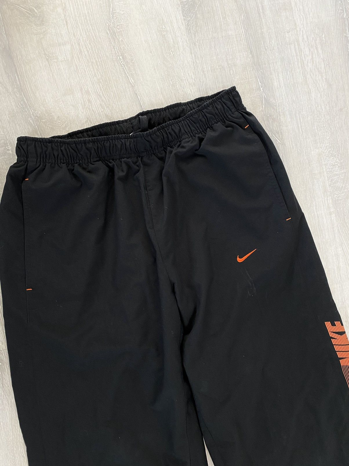 Nike Nike vintage black orange track pants small swoosh Size US 30 / EU 46 - 2 Thumbnail