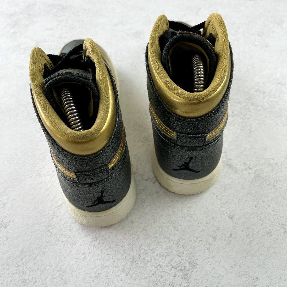 Jordan Brand Air Jordan 1Retro High BHM Gold Size US 8 / IT 38 - 4 Thumbnail