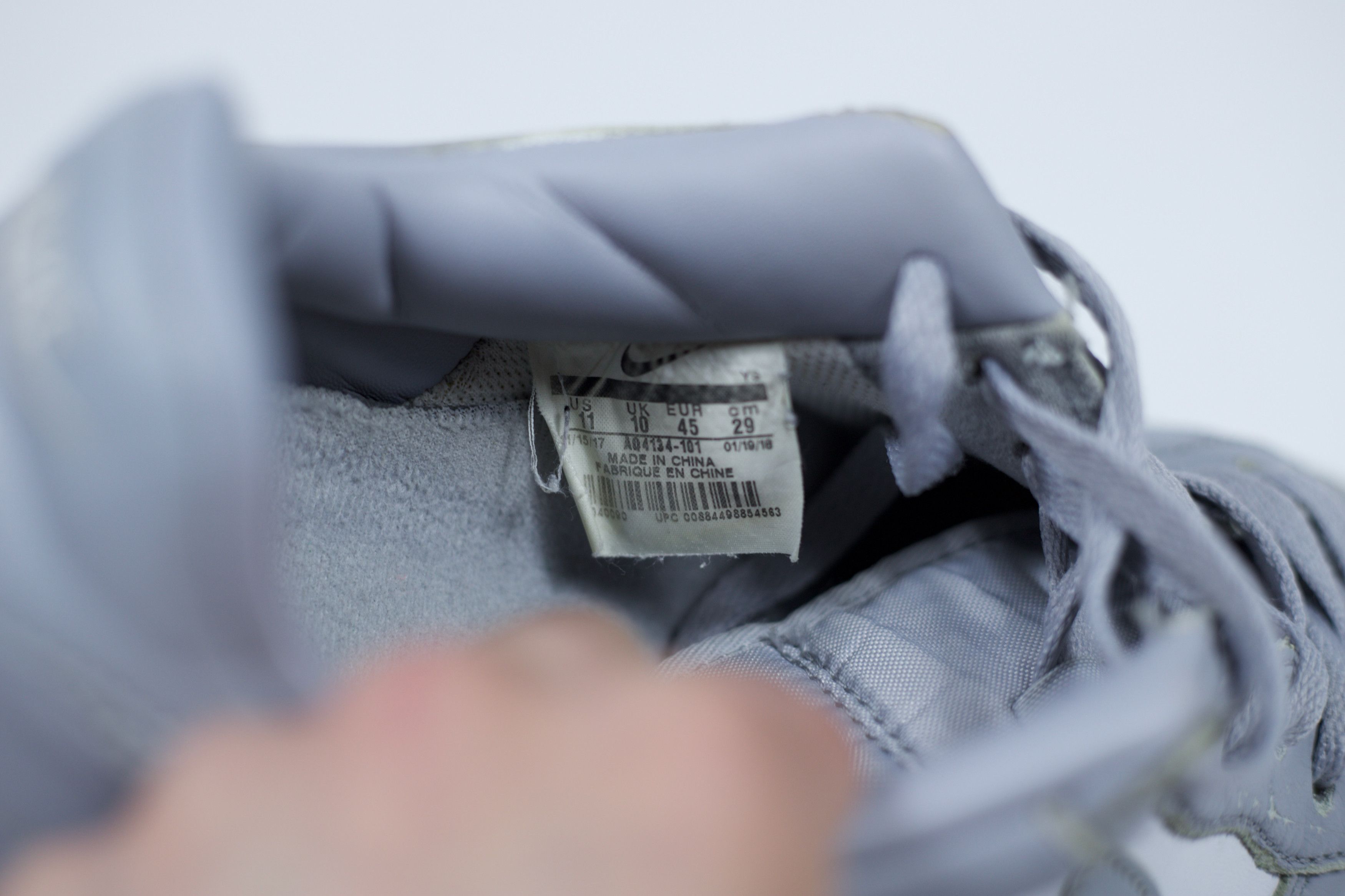 Nike 2018 Nike Air Force 1 Low Wolf Grey Size US 11 / EU 44 - 13 Thumbnail