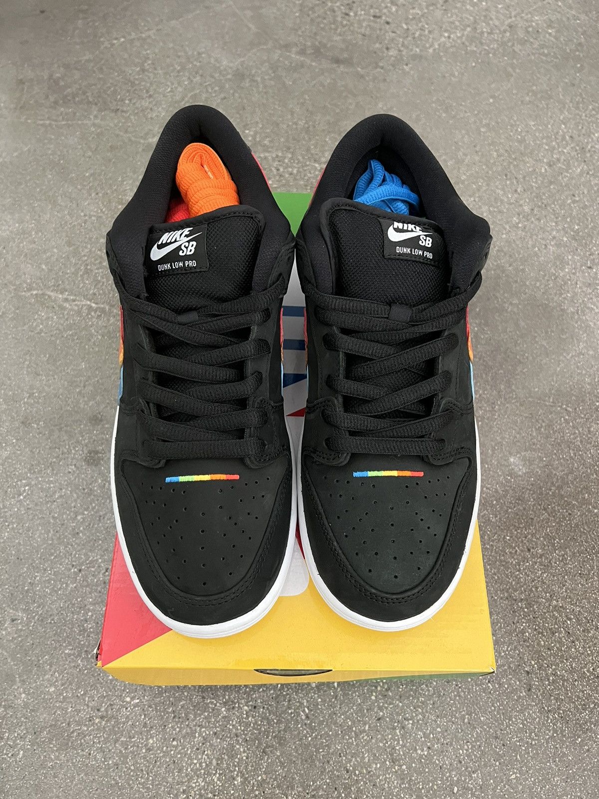 Nike Polaroid Dunk Size US 9 / EU 42 - 2 Thumbnail