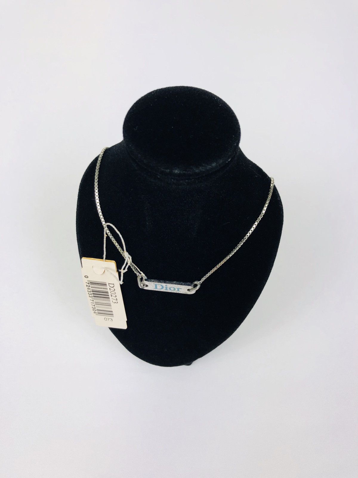 Dior logo necklace