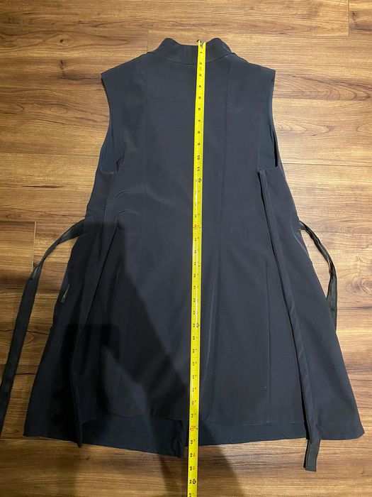 Acronym Acronym SS-JF1 Vest Size S Black Size US S / EU 44-46 / 1 - 11 Preview