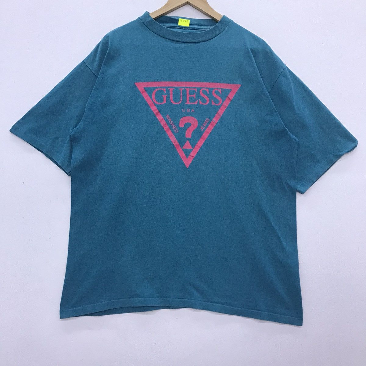 Rare!! Vintage Guess T-shirt