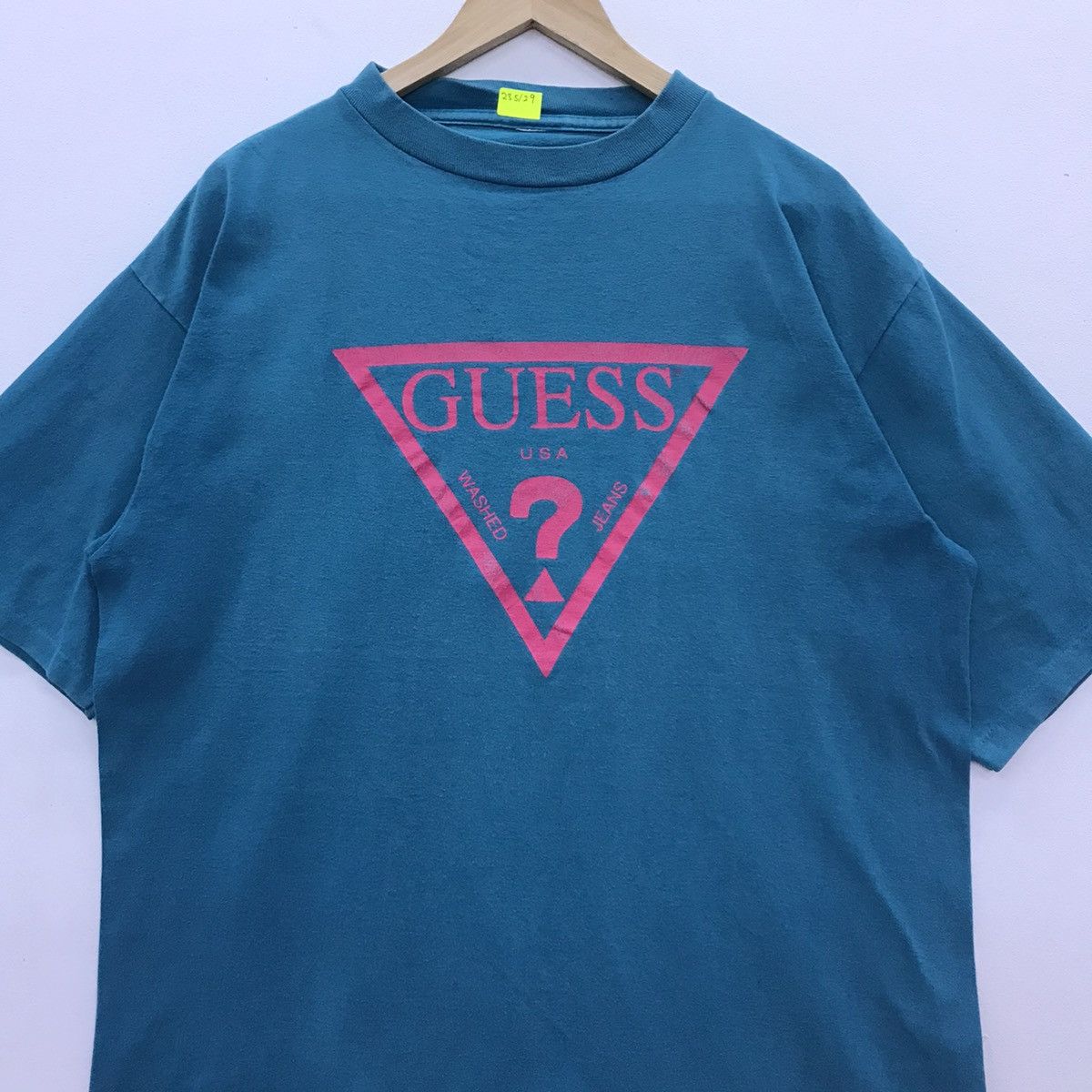 Rare!! Vintage Guess T-shirt