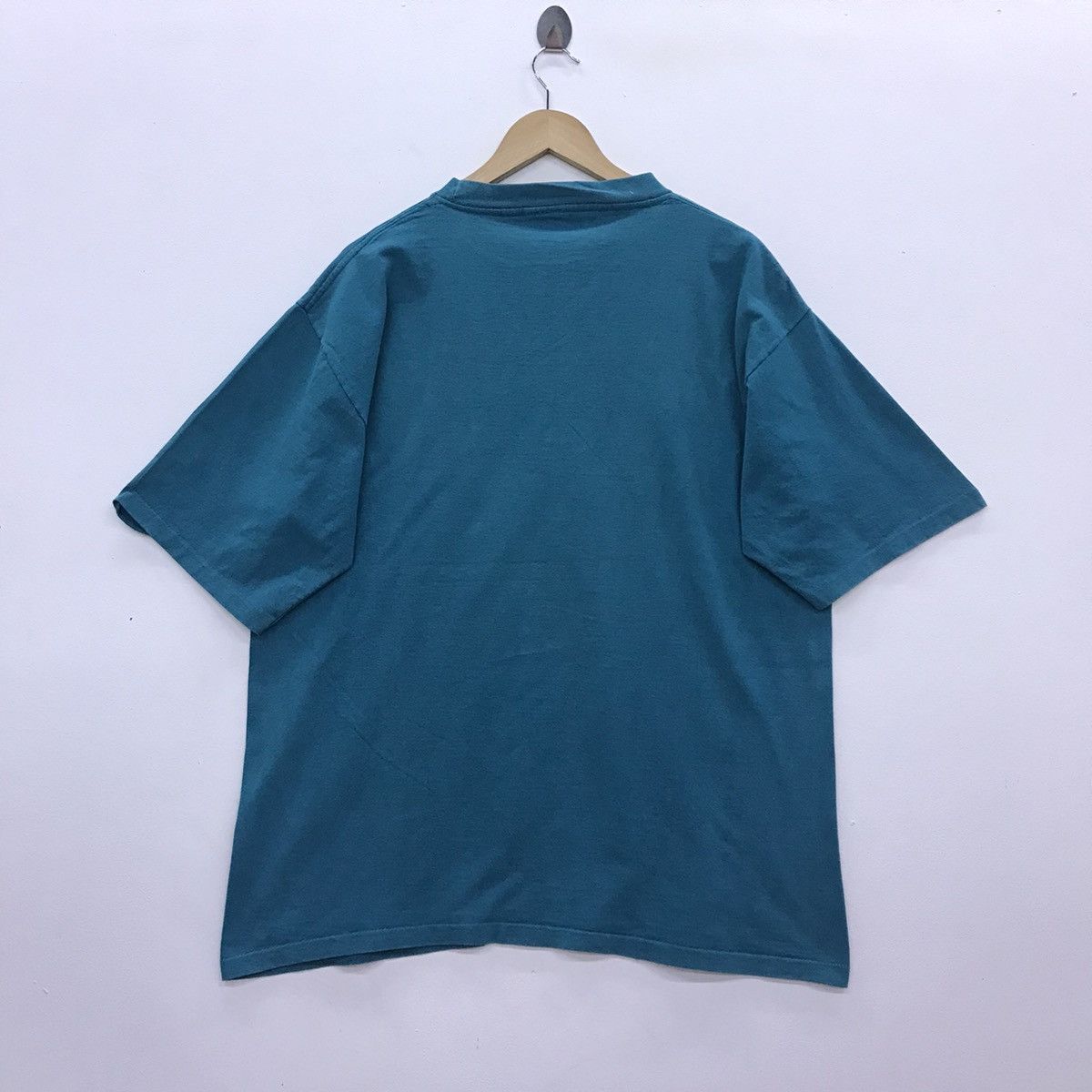 Rare!! Vintage Guess T-shirt