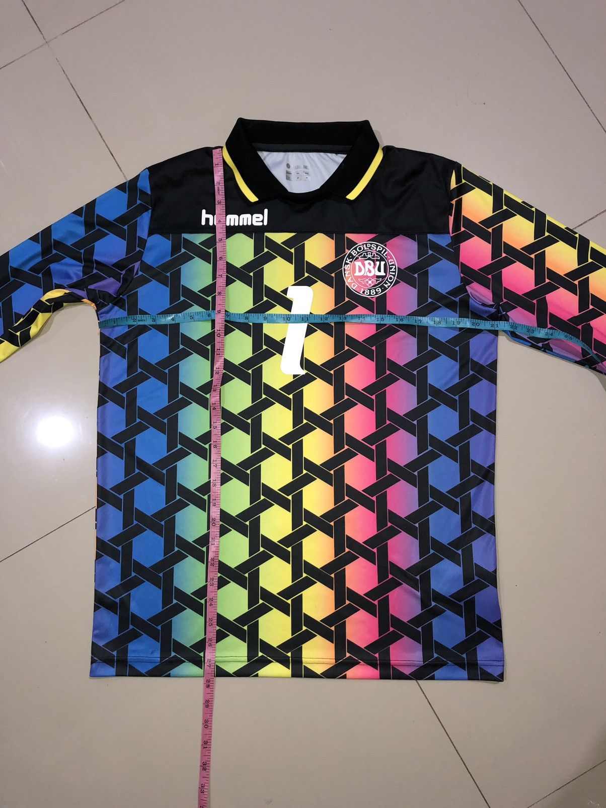Hummel Hummel Euro ‘92 Denmark Peter Schemeichel Jersey Size US XS / EU 42 / 0 - 11 Thumbnail