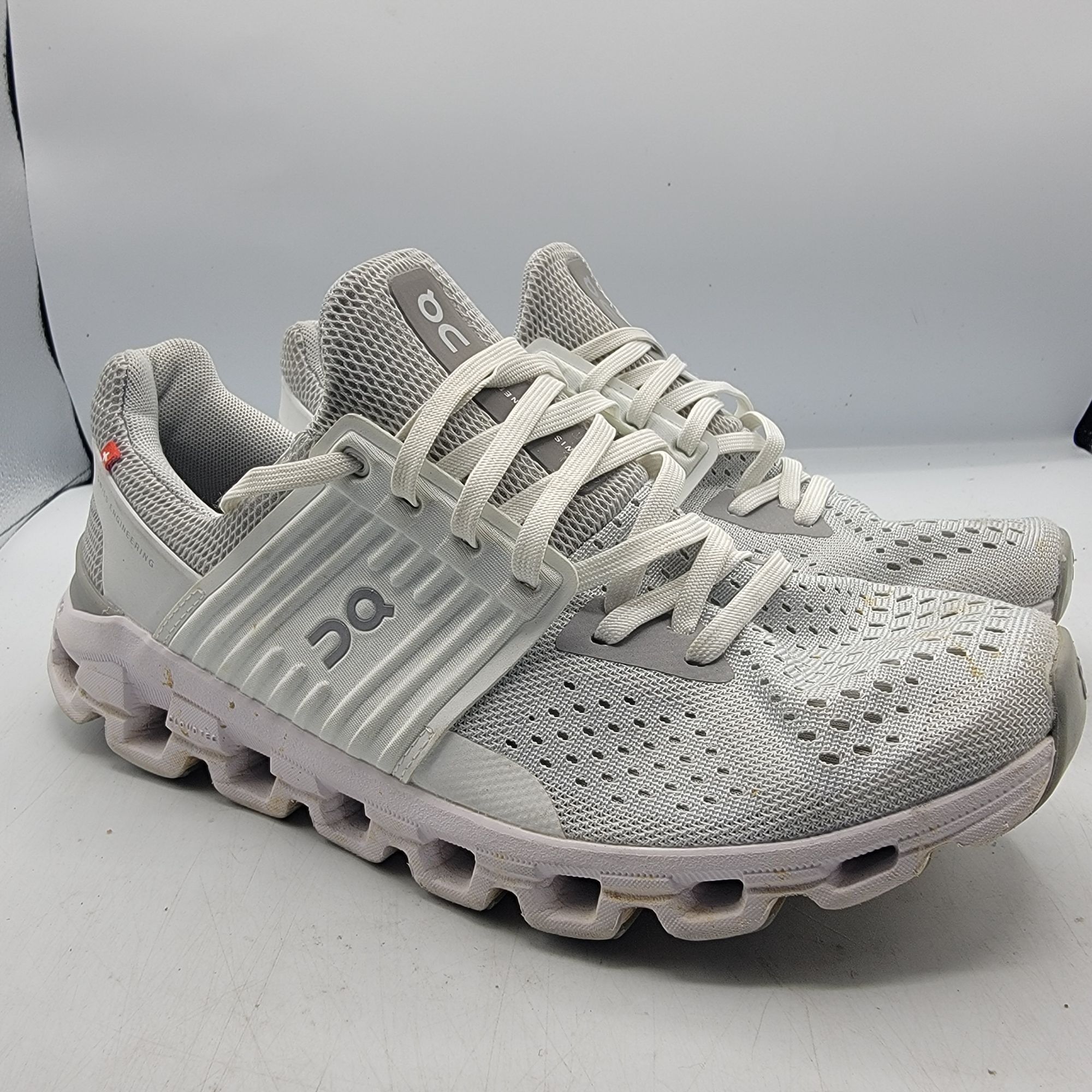 On Cloudswift Womens 7 All White Athletic Lightweight Runnin