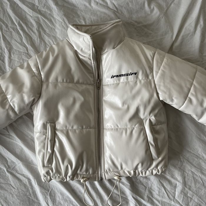 I am clearance gia white puffer