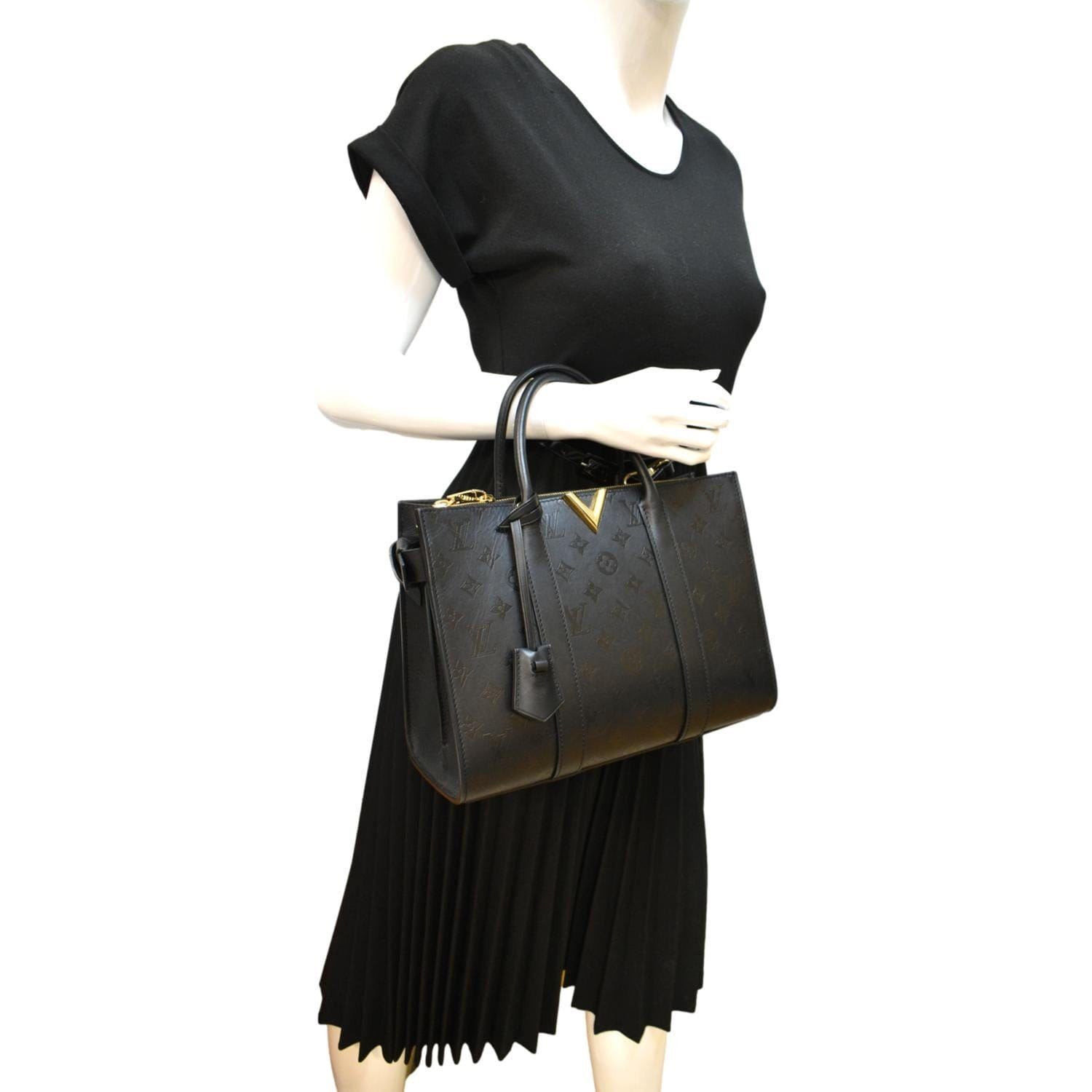 Louis Vuitton Very Tote MM Monogram Cuir Plume Shoulder Bag Noir Black