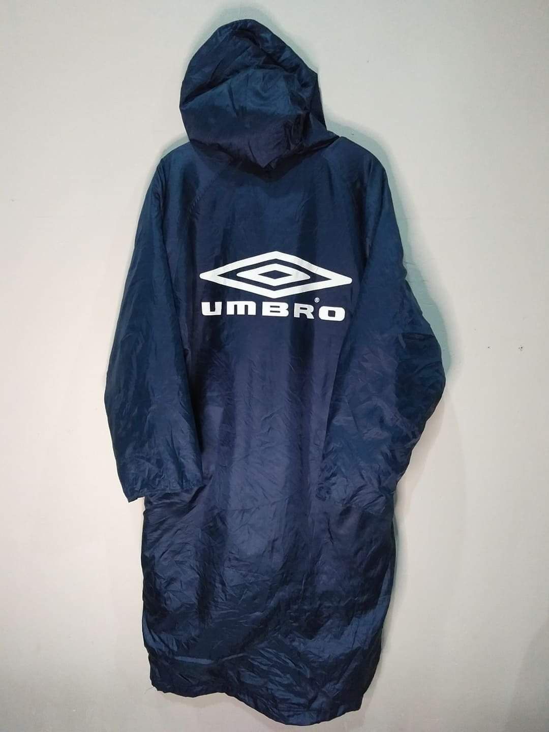 Umbro Vtg Umbro Big Logo Hooded Long Jackets Size US L / EU 52-54 / 3 - 2 Thumbnail