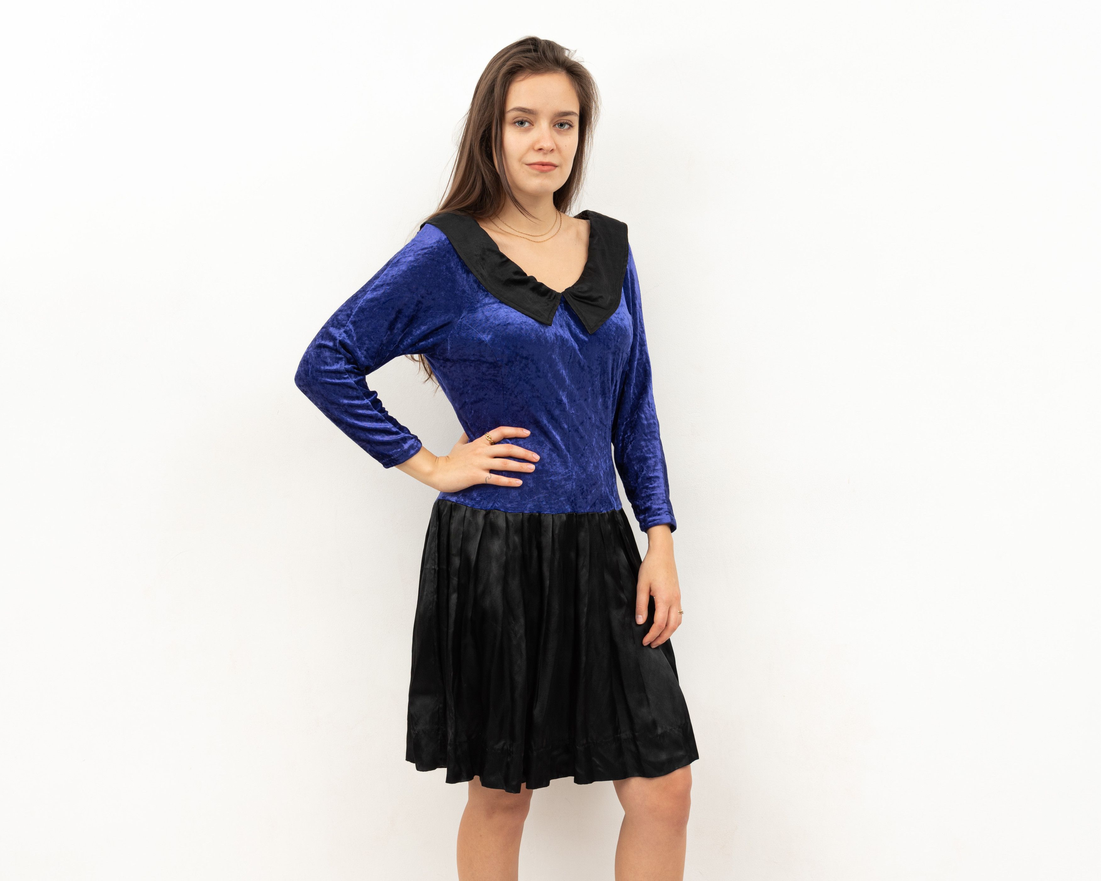Other × Vintage Midi Dress Long Sleeved Velvet Above The Knee Skirt Retro Size M / US 6-8 / IT 42-44 - 2 Thumbnail