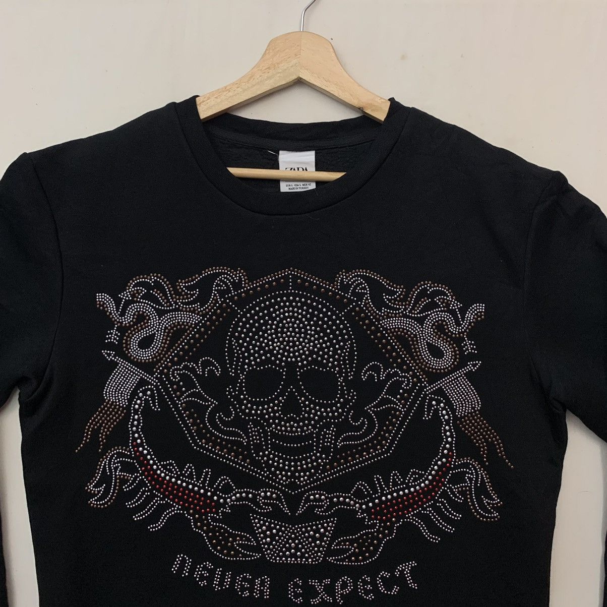 Vintage Zara Diamond Skulls Crewneck Sweatshirt Size US L / EU 52-54 / 3 - 4 Thumbnail