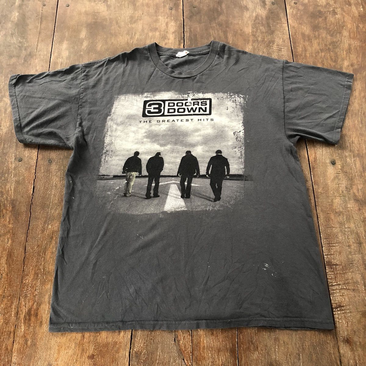 Band Tees Vintage Thrashed Faded 3 Doors Down Tour 2014 T Shirt Size US XL / EU 56 / 4 - 1 Thumbnail