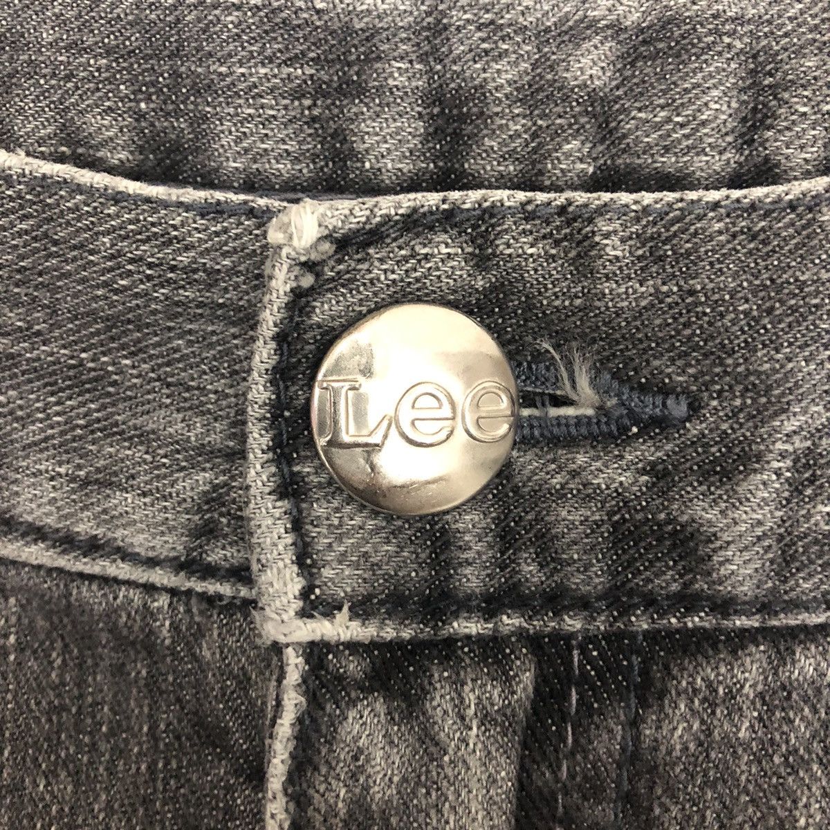 Lee Lee punk style emrodery skull crossguns 🔥 Size US 31 - 5 Thumbnail