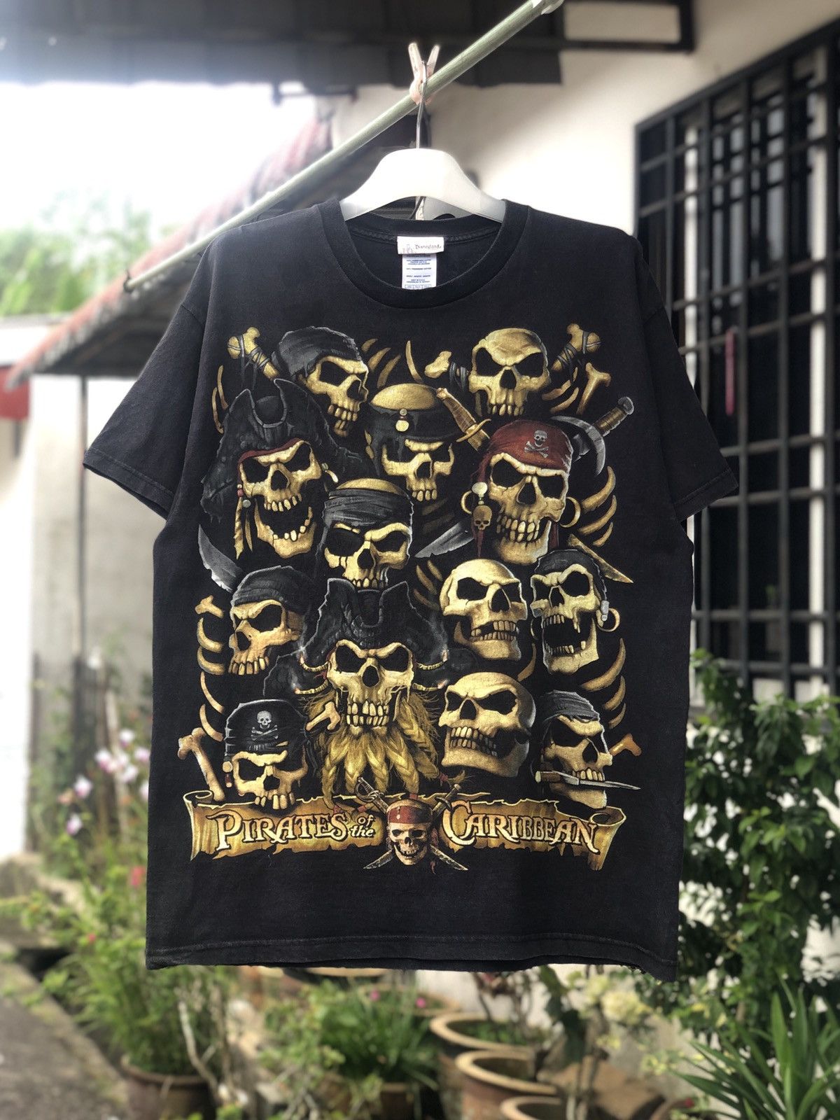 Disney Vintage Pirate Of The Caribbean Disney Movie Overprint Tee Size US L / EU 52-54 / 3 - 1 Thumbnail