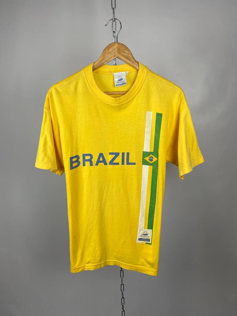 Vintage Brazil football vintage streetwear T-shirt yellow size L Size US L / EU 52-54 / 3 - 1 Thumbnail