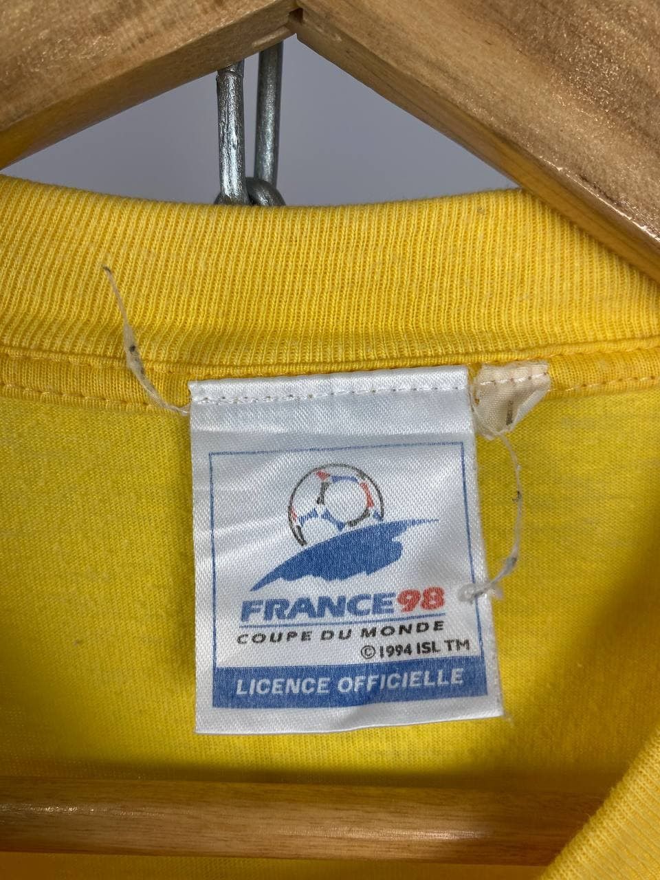Vintage Brazil football vintage streetwear T-shirt yellow size L Size US L / EU 52-54 / 3 - 4 Thumbnail