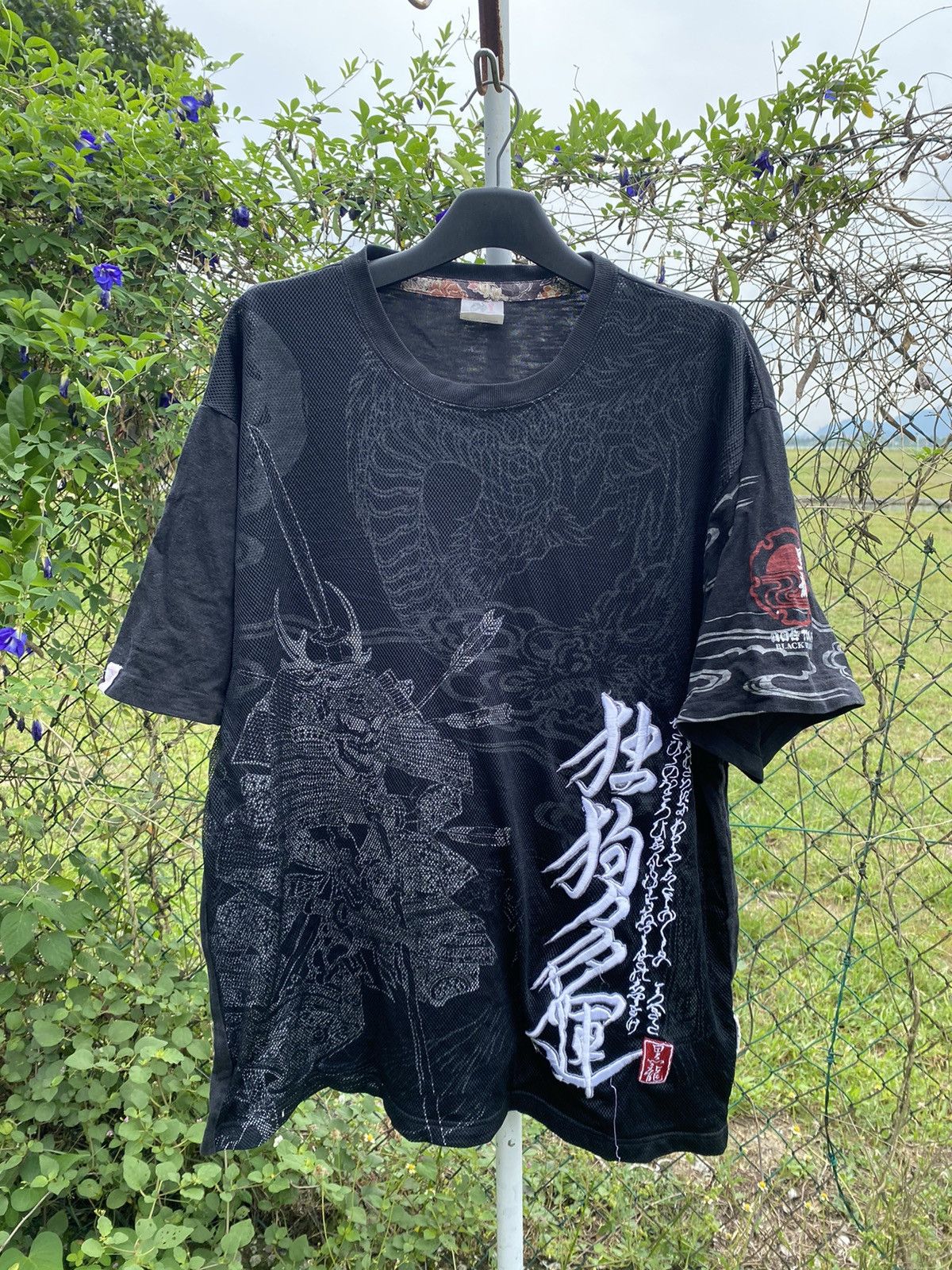 Dogtown × Japanese Brand Vtg Dogtown Black Dragon Rare Design Tees Size US XL / EU 56 / 4 - 1 Thumbnail