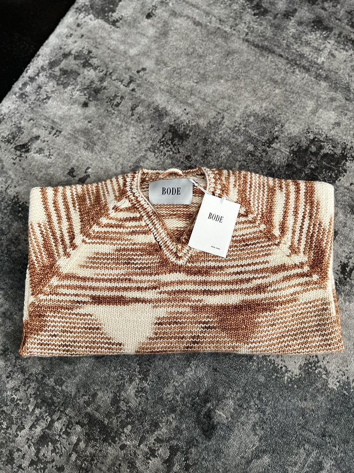 Bode FW21 Tan & Off-White Mystic Hand-Knit V-Neck Sweatshirt Size US M / EU 48-50 / 2 - 3 Thumbnail