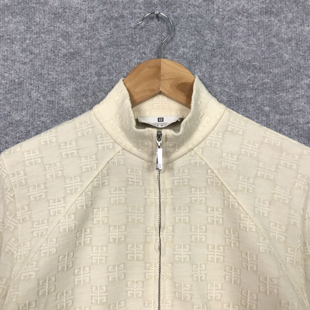Givenchy GIVENCHY MONOGRAM LOGO ZIPPIER JACKET JAPAN GIVENCHY Size L / US 10 / IT 46 - 2 Thumbnail
